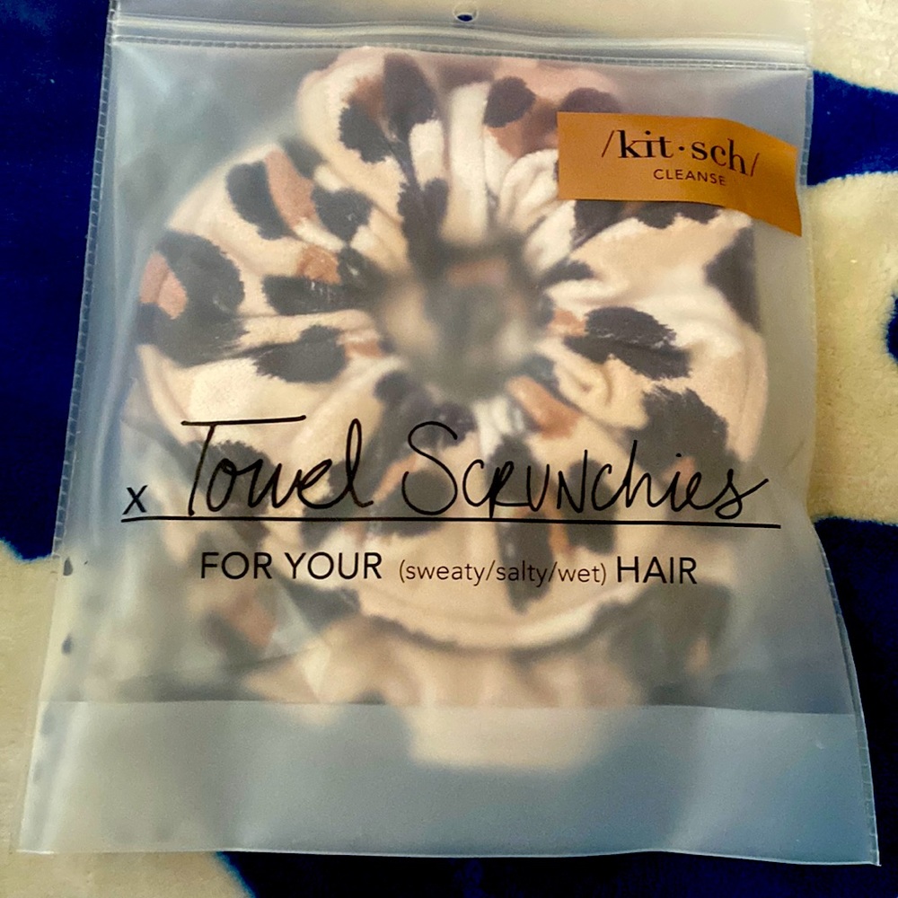Towel scrunchies kitsch